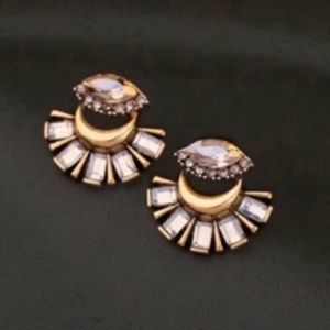 One Left!! - NWT Bronze White Rhinestone Earrings